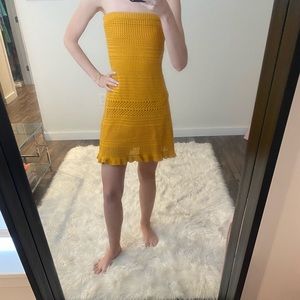 Knit midi mustard strapless dress!